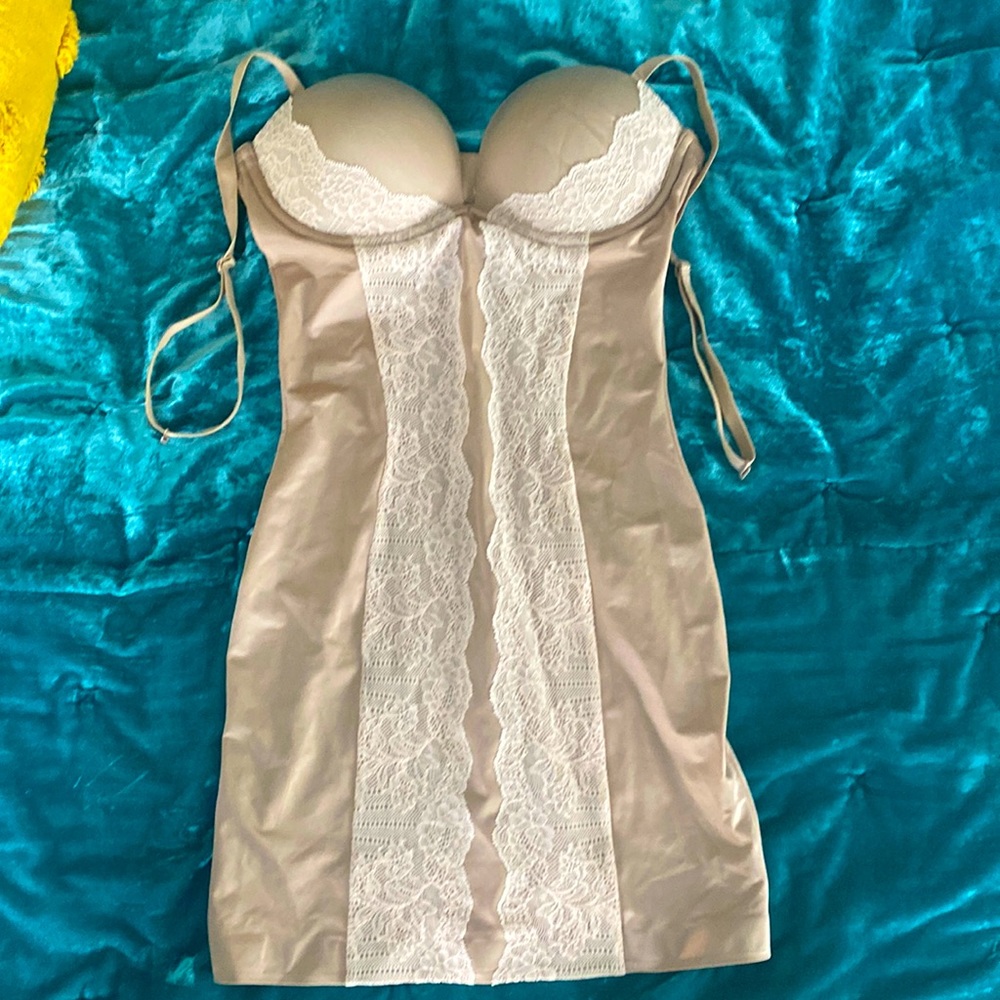 VS convertible shaping slip 34B, with tags!